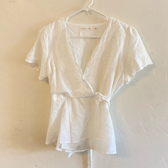 Ellison White Embroidered Wrap Short Sleeve Blouse Medium - Picture 1 of 8